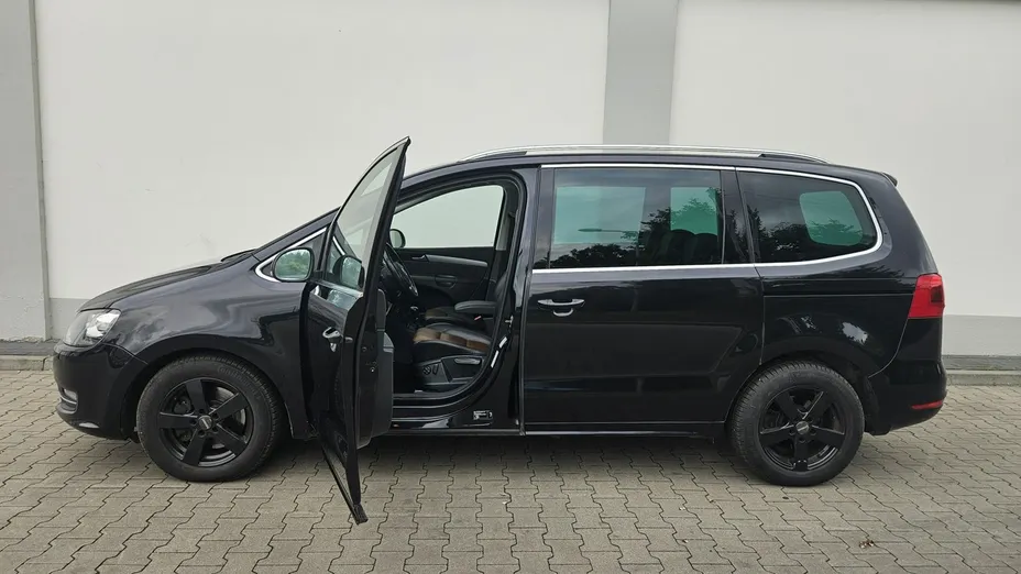 VOLKSWAGEN Sharan -