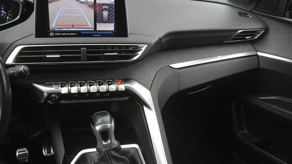 PEUGEOT 3008 -