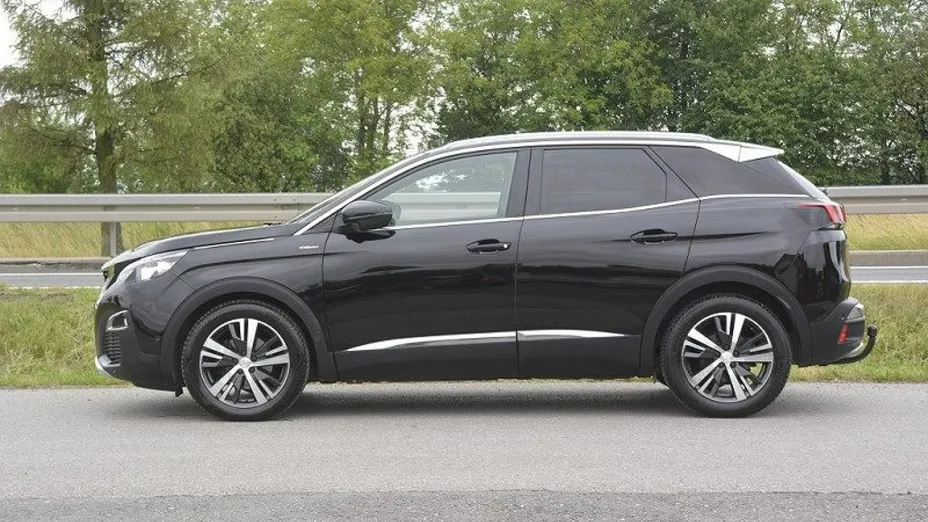PEUGEOT 3008 -