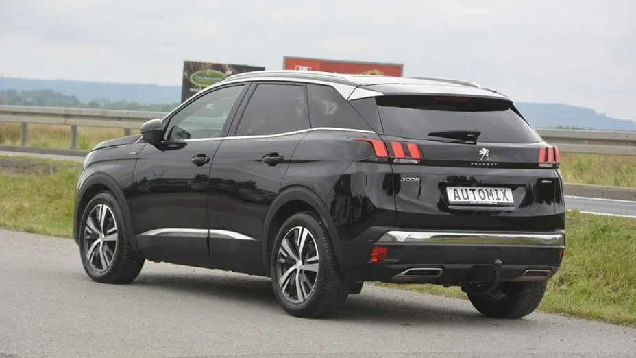 PEUGEOT 3008 -