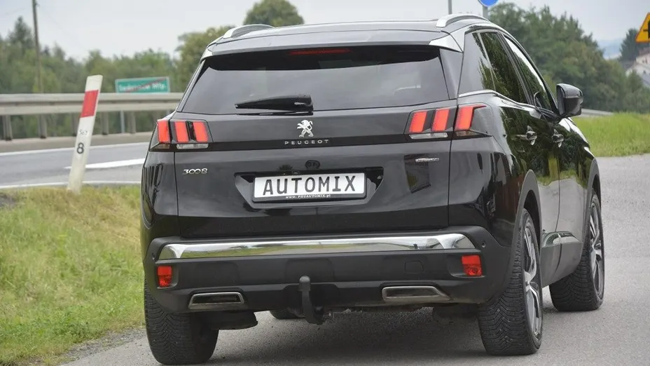 PEUGEOT 3008 -