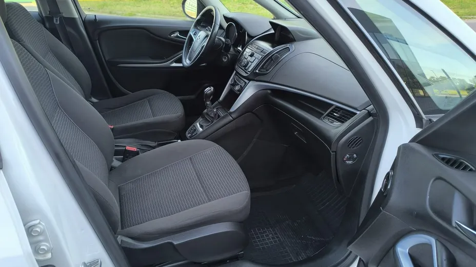 OPEL Zafira -