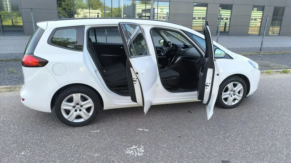 OPEL Zafira -