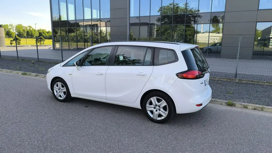 OPEL Zafira -