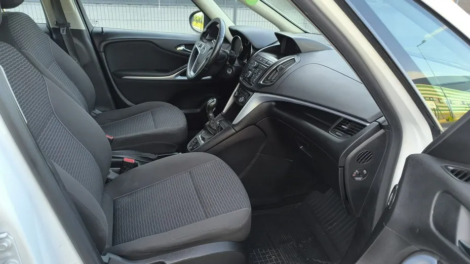 OPEL Zafira -
