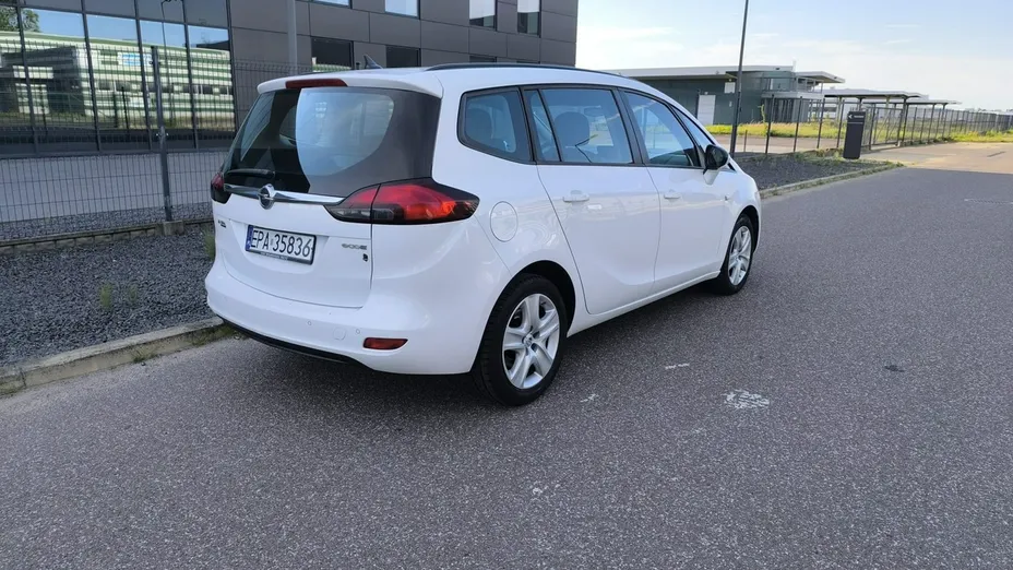 OPEL Zafira -
