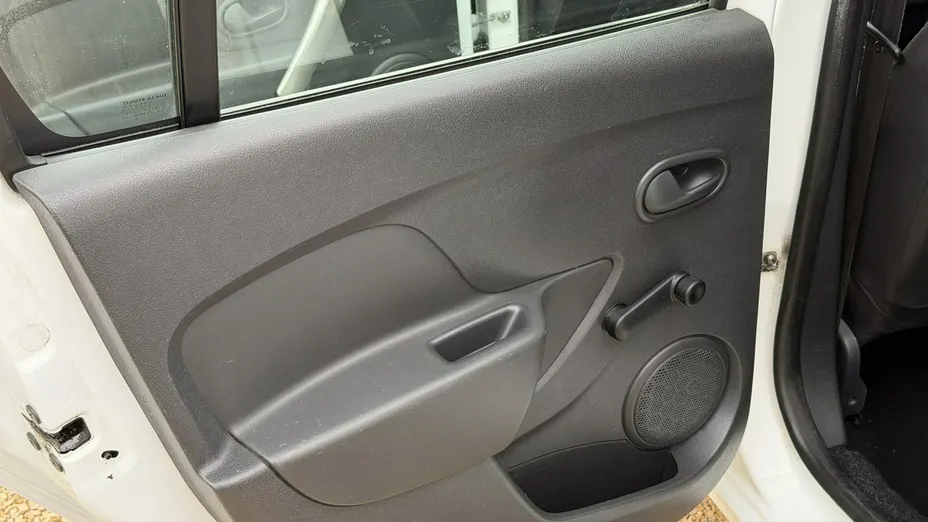 DACIA Logan -
