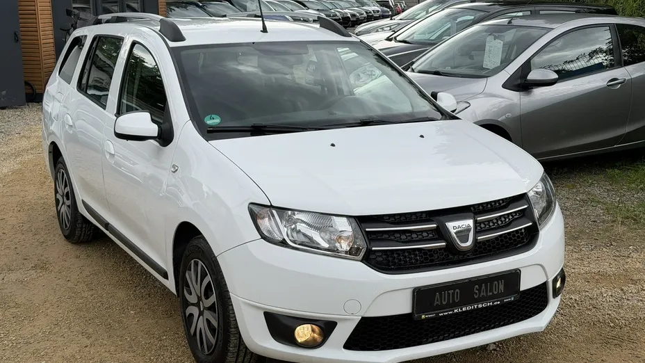 DACIA Logan -