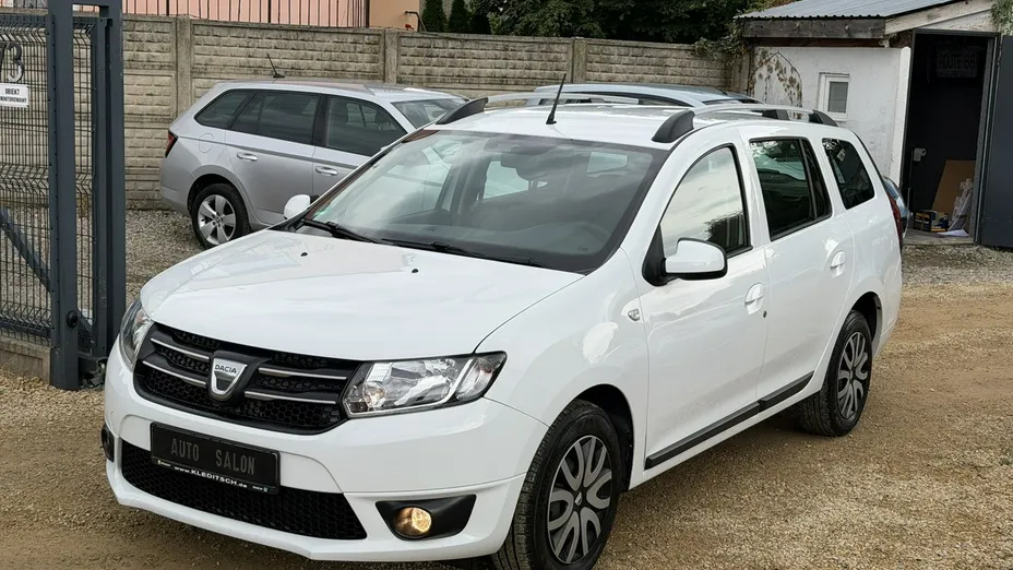 DACIA Logan -