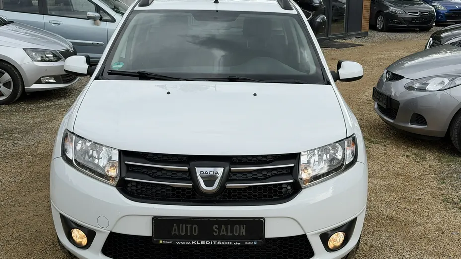 DACIA Logan -