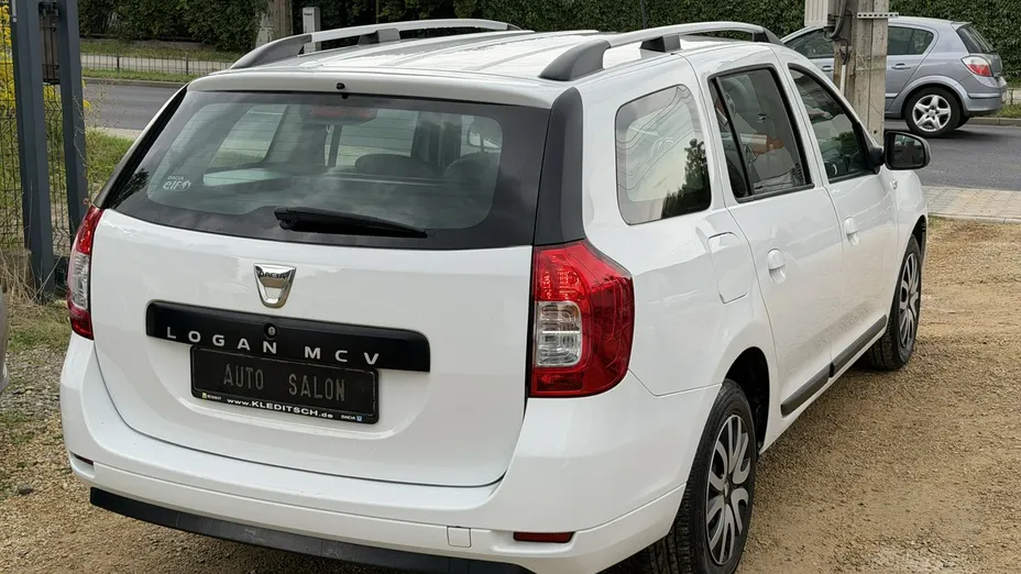 DACIA Logan -