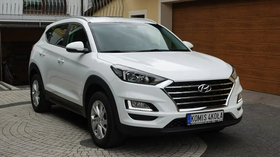 HYUNDAI Tucson -