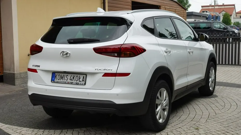 HYUNDAI Tucson -