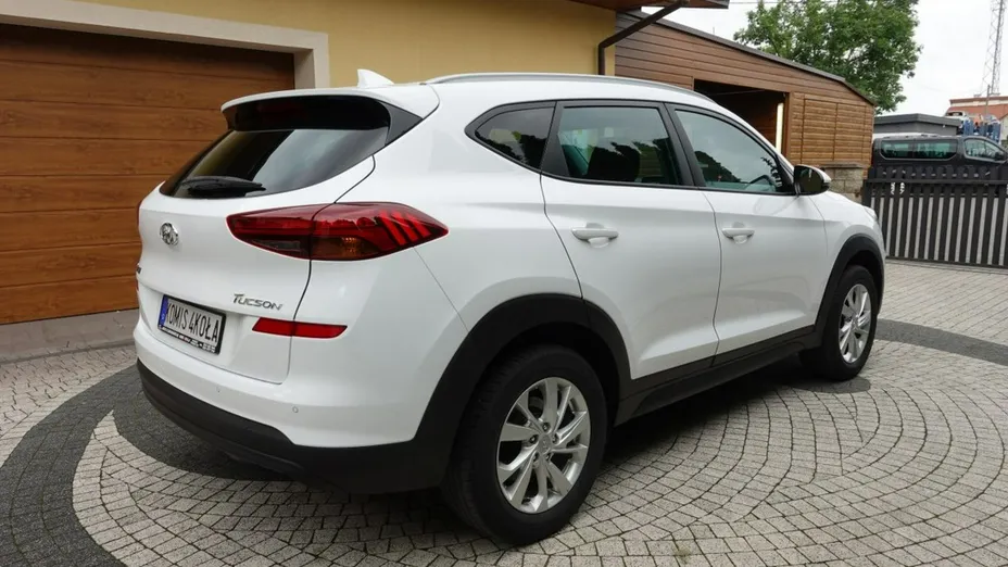 HYUNDAI Tucson -