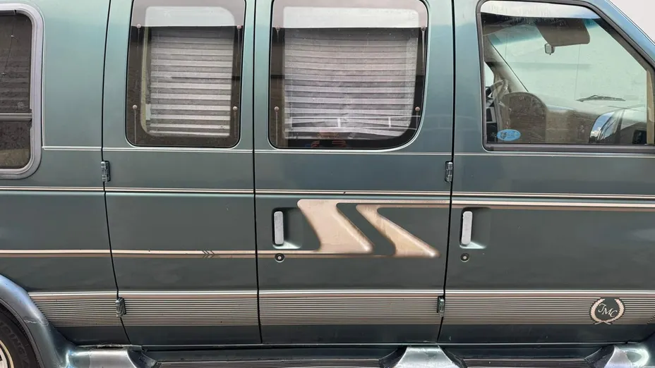 FORD Econoline -