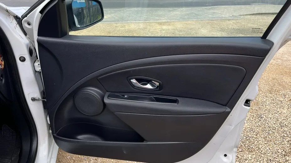 RENAULT Megane -