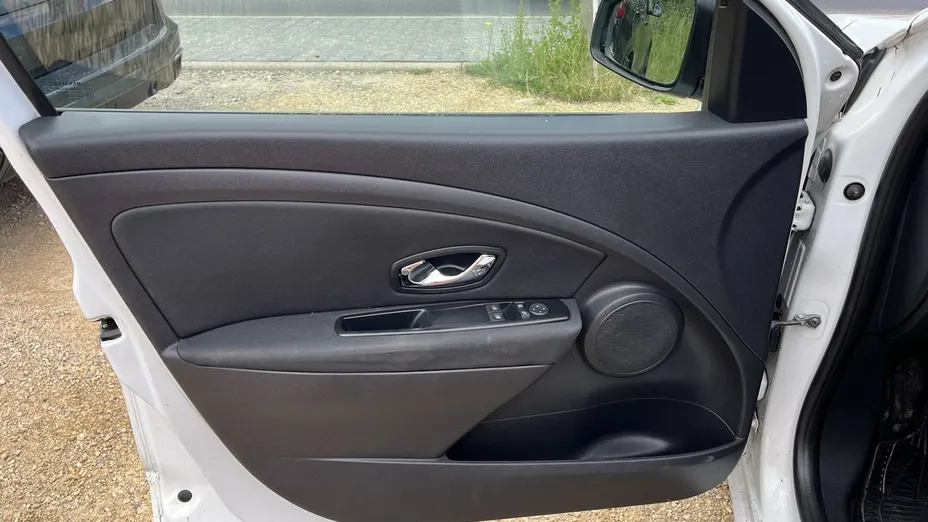 RENAULT Megane -