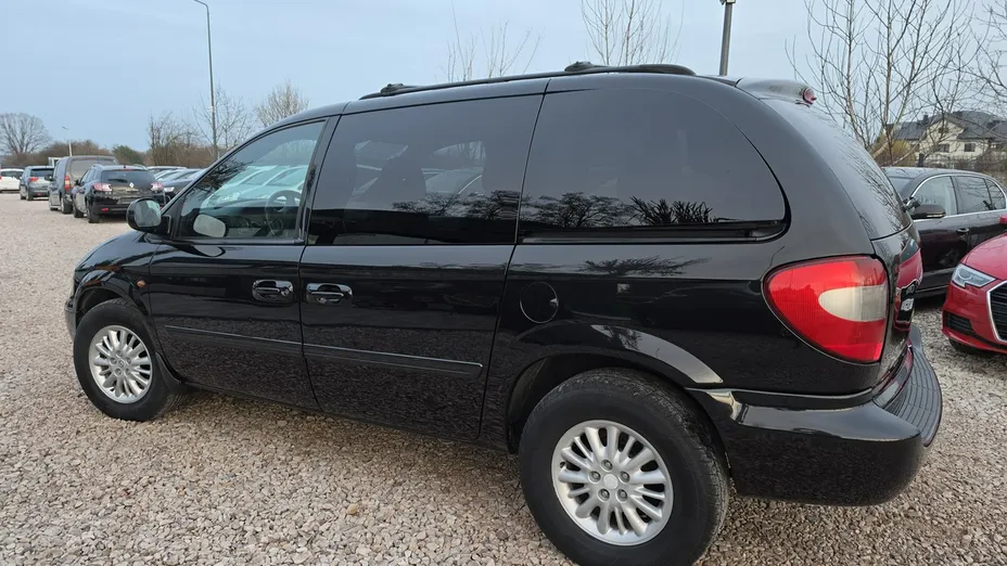 CHRYSLER Voyager -