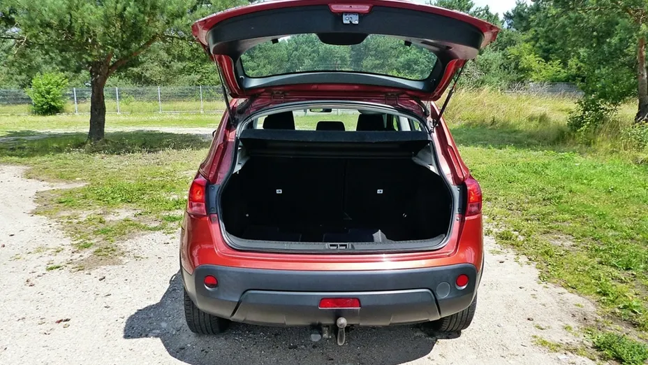 NISSAN Qashqai -