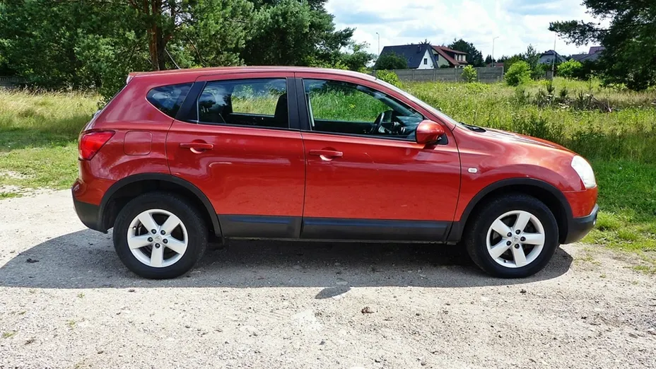 NISSAN Qashqai -