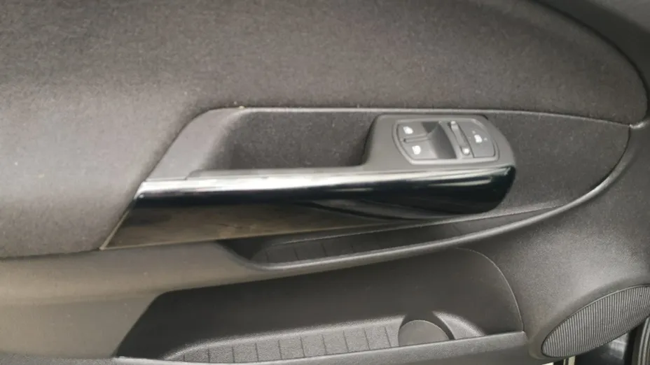 OPEL Corsa -