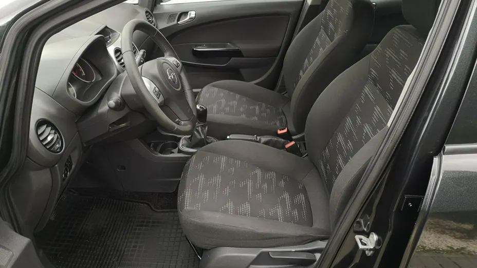 OPEL Corsa -