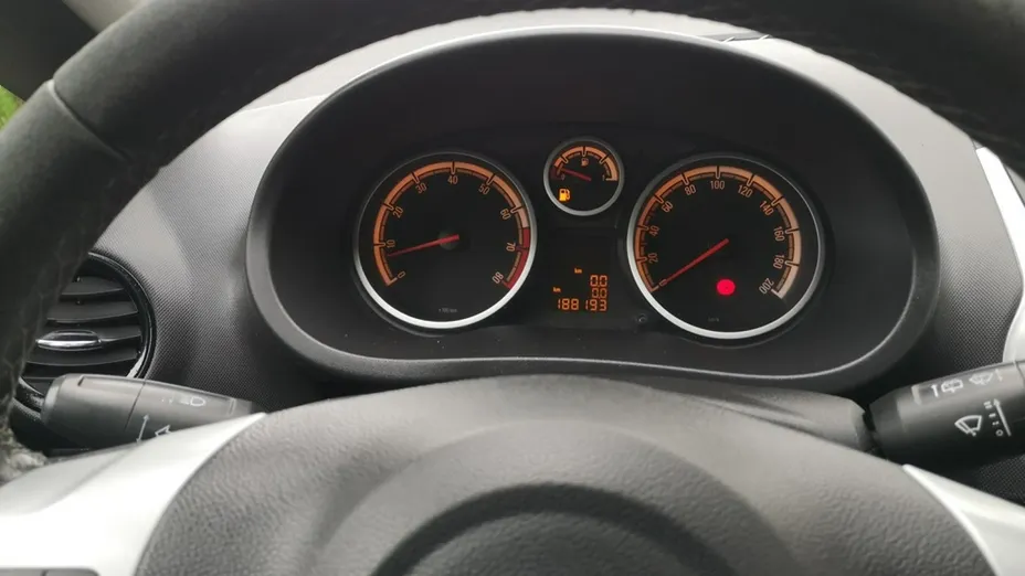 OPEL Corsa -
