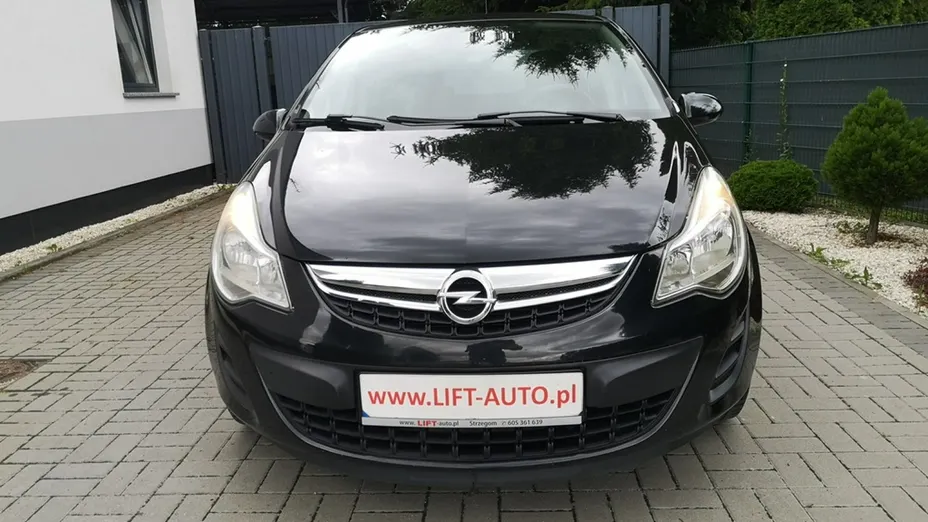 OPEL Corsa -