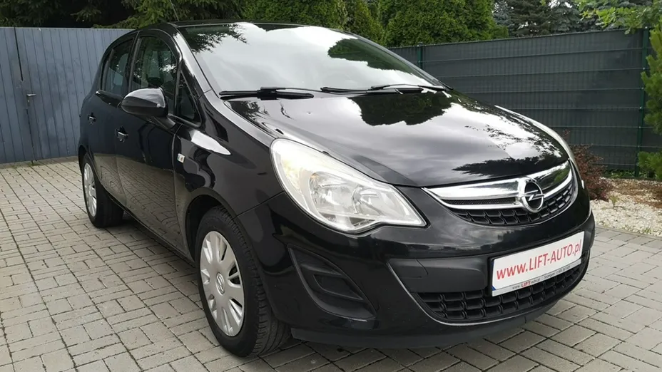 OPEL Corsa -