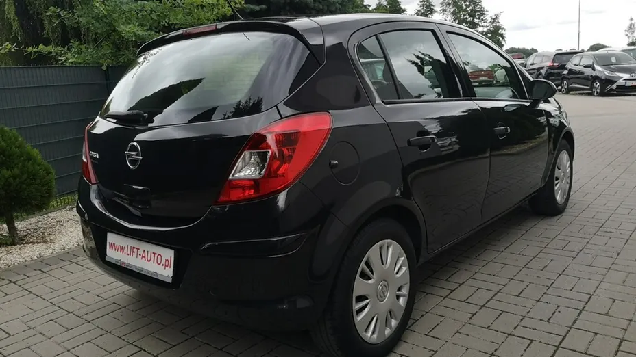 OPEL Corsa -