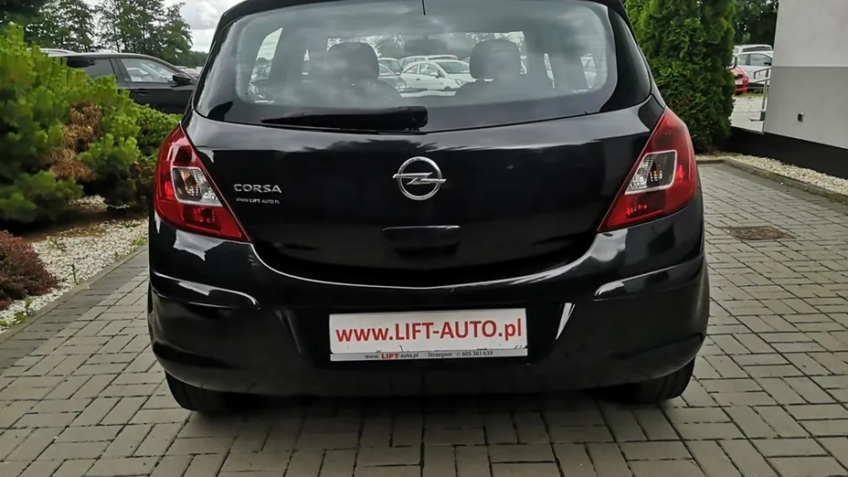 OPEL Corsa -