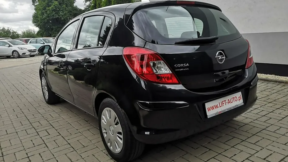 OPEL Corsa -