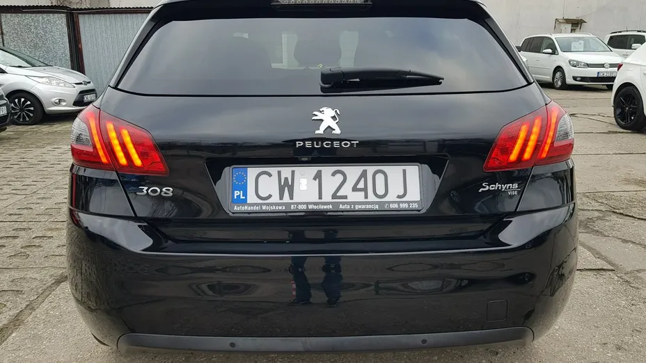 PEUGEOT 308 -