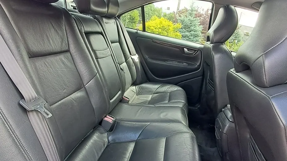 VOLVO S60 -