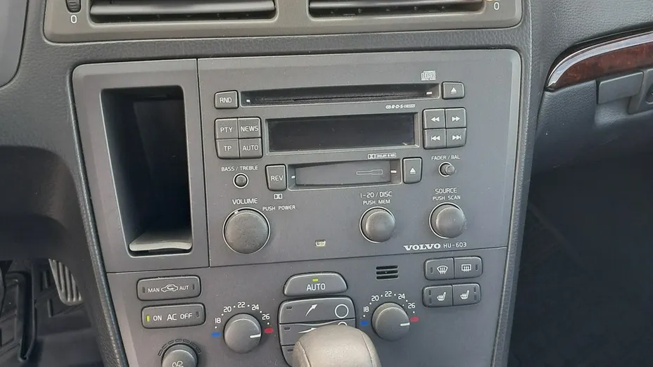 VOLVO S60 -