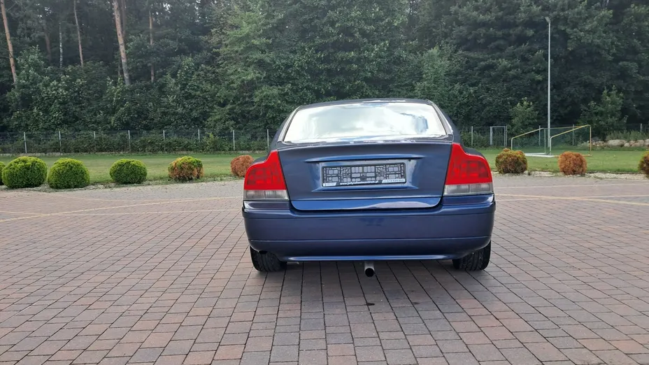 VOLVO S60 -