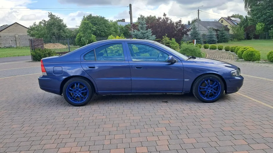 VOLVO S60 -