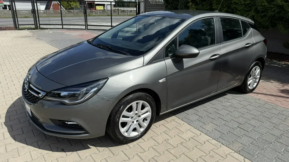 OPEL Astra -