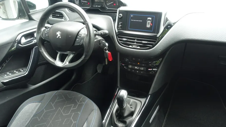 PEUGEOT 2008 -