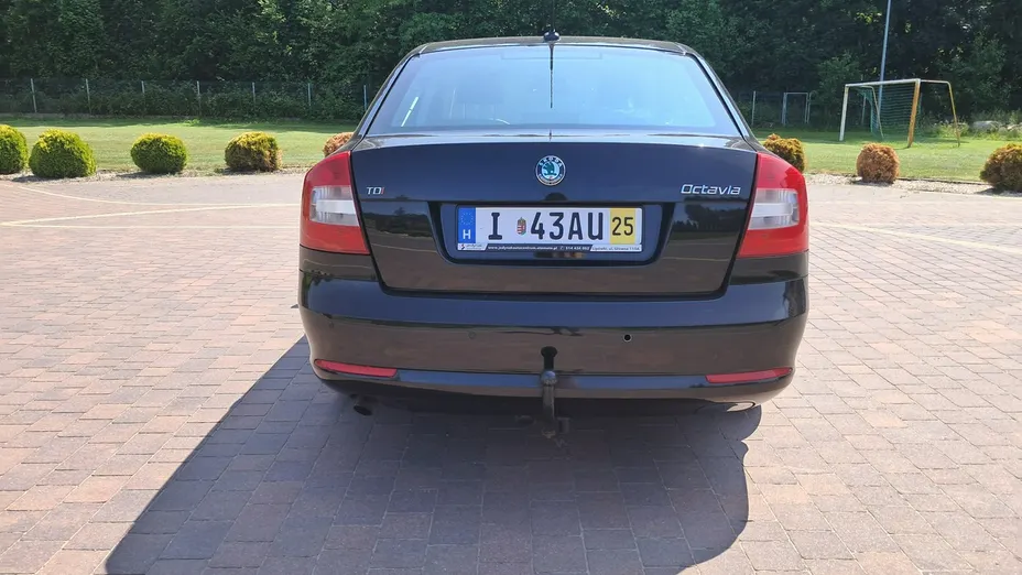SKODA Octavia -