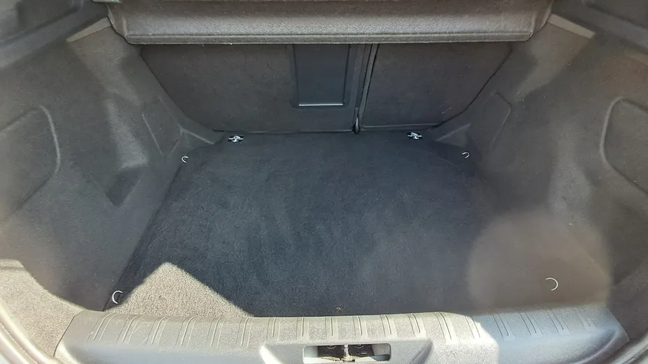 PEUGEOT 308 -