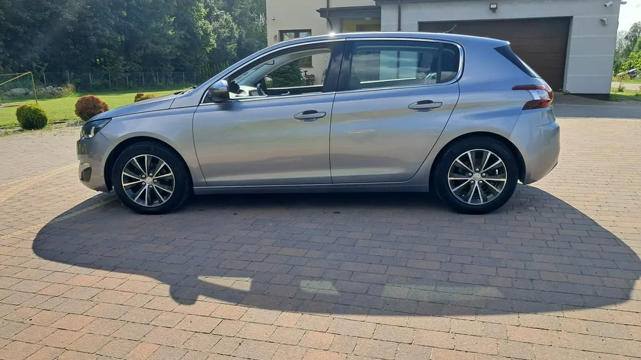 PEUGEOT 308 -