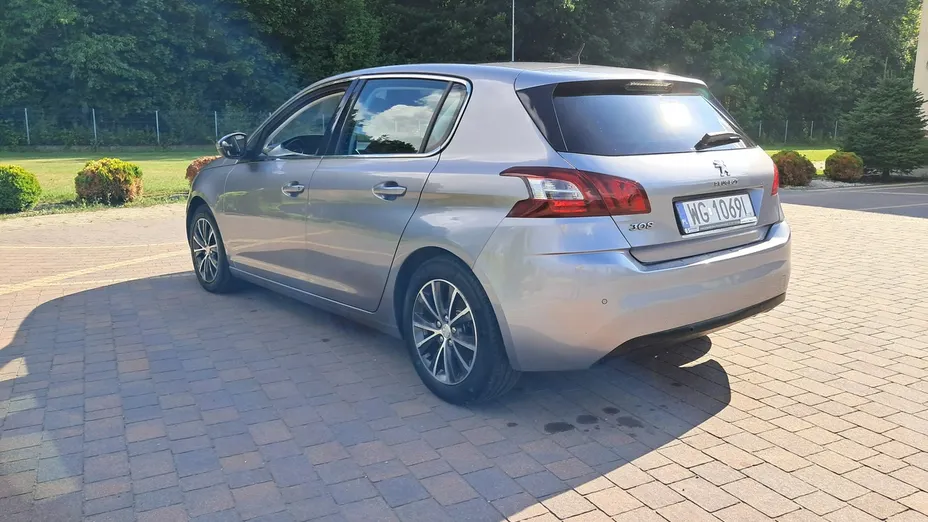 PEUGEOT 308 -