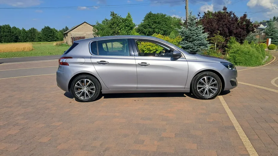 PEUGEOT 308 -