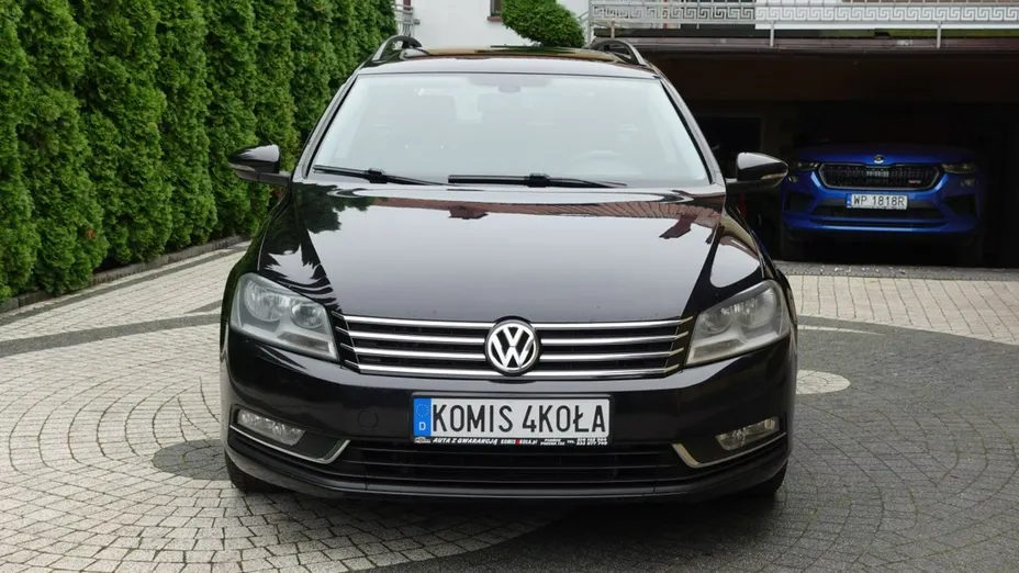 VOLKSWAGEN Passat -