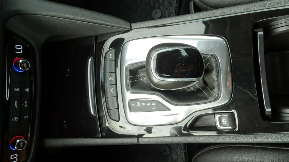 OPEL Insignia -