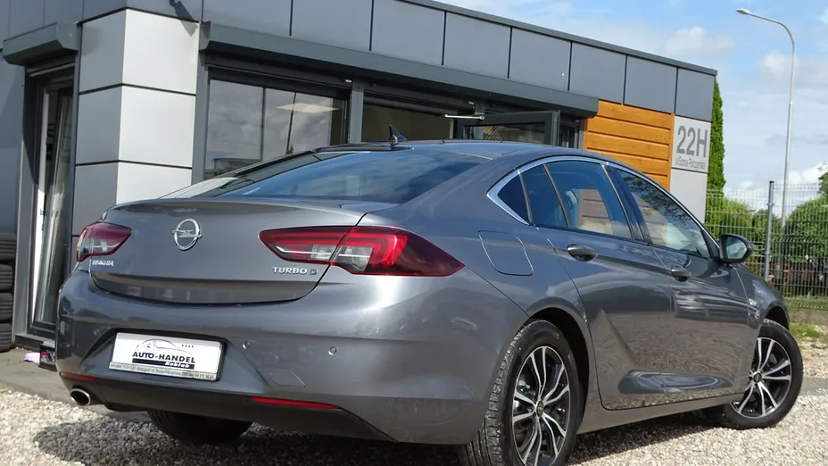 OPEL Insignia -