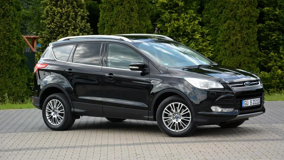 FORD Kuga -