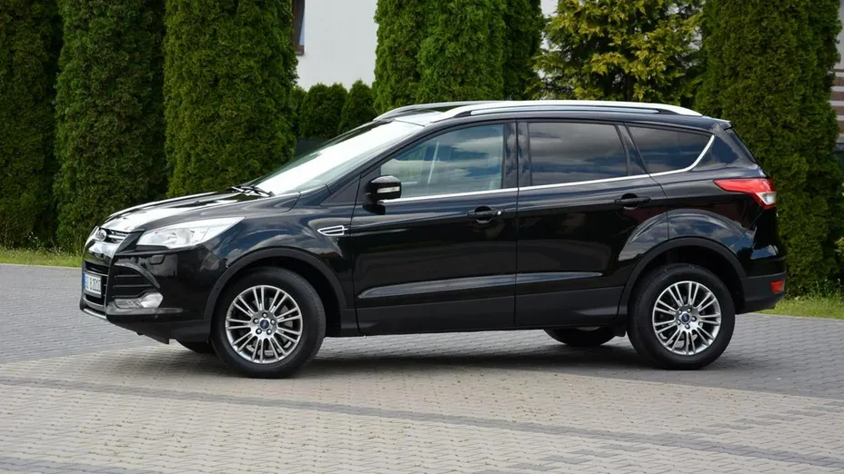 FORD Kuga -