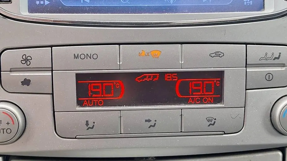 FORD Galaxy Galaxy 2.3 16V Ghia aut